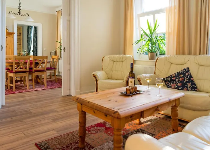 Wunderschoene Und Moderne Altstadtwohnung Im Herzen Von